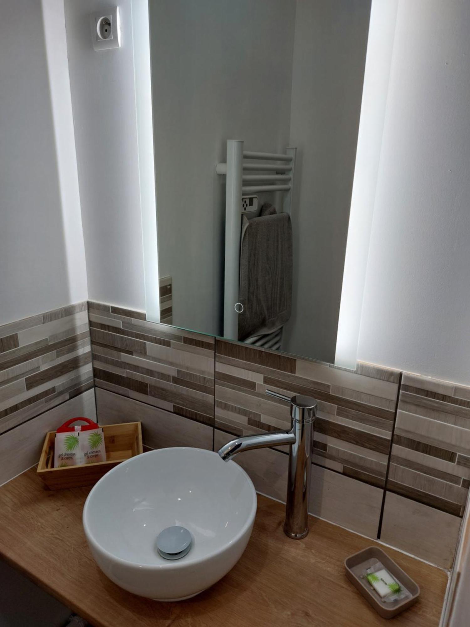 Studio Refait A Neuf Clos Saint Genest Manzat Екстериор снимка